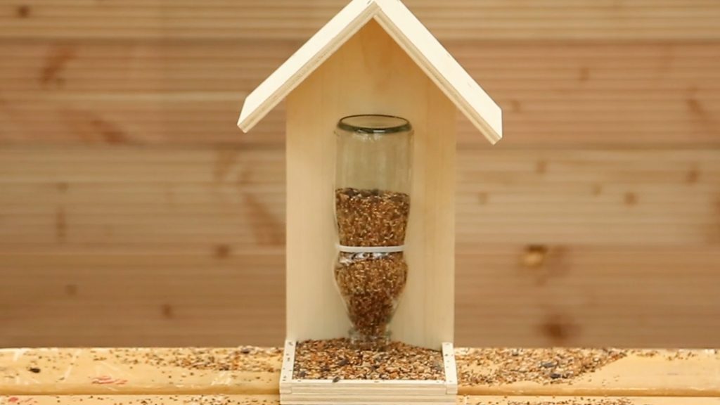 diy madáretető
