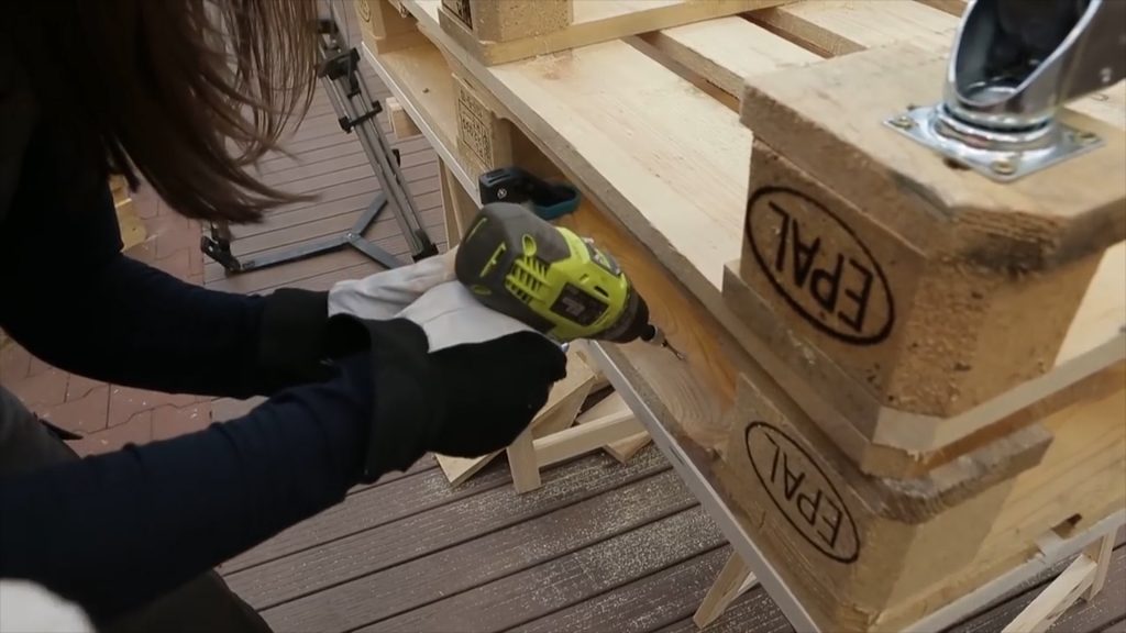 diy dohányzóasztal