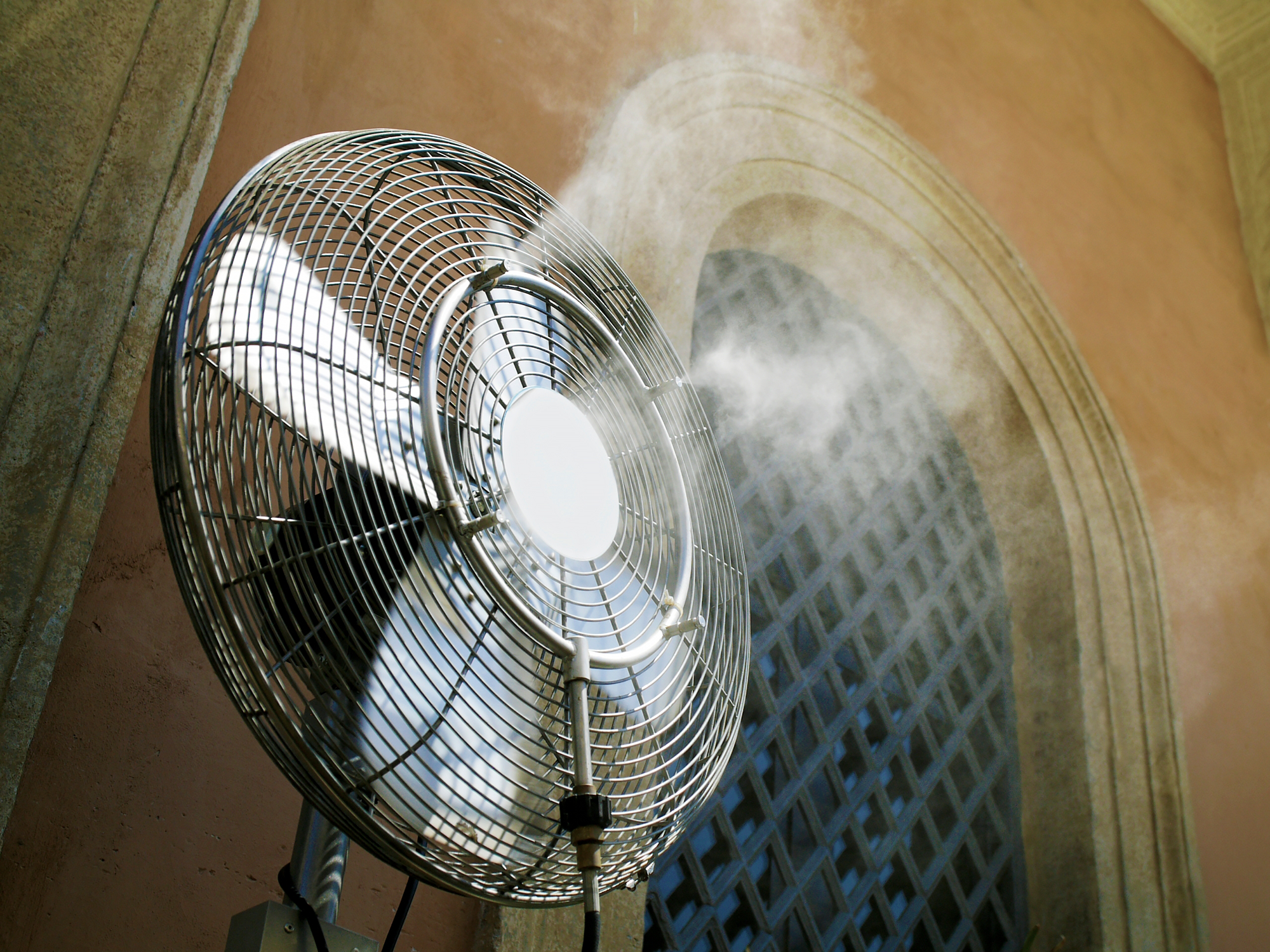 Ventilátor a teraszra? Mutatjuk a legjobb megoldásokat!